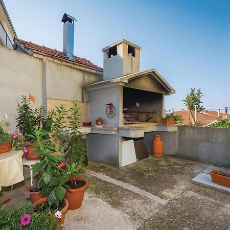 Lovely Apartment In Rogoznica With Kitchen Zewnętrze zdjęcie